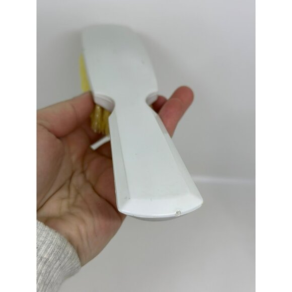 VTG White Handle Brush With Yellow Bristles Sturdy Design Ideal For Cleaning - Picture 6 of 6